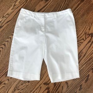 Liz Claiborne White Shorts Size 10
